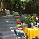 Georgia 3* Nikiana