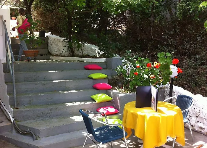 Georgia 3* نِكيانا
