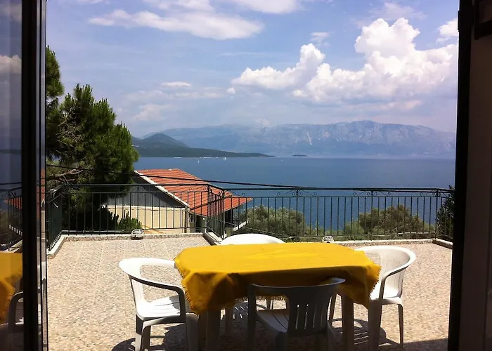 Georgia نِكيانا