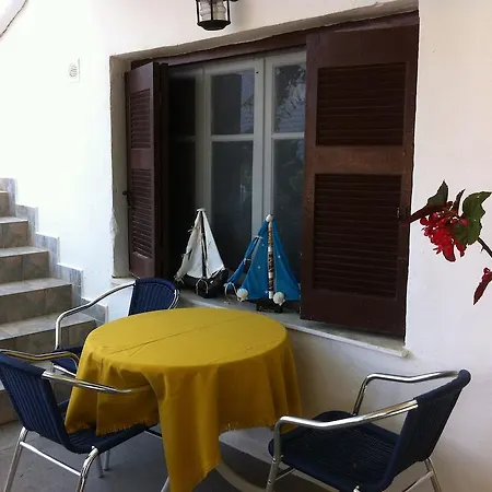 Georgia بيت ضيافة نِكيانا